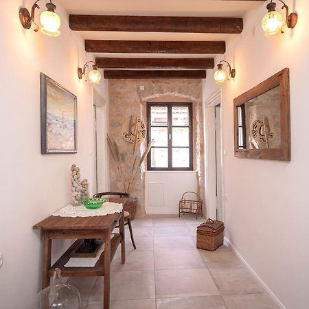 Pitve Holiday Home Skala With Hot Tub & Kala With Terrace מראה חיצוני תמונה