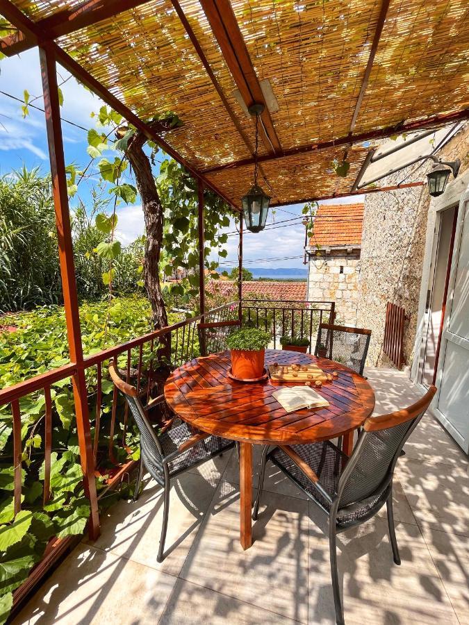 Pitve Holiday Home Skala With Hot Tub & Kala With Terrace מראה חיצוני תמונה